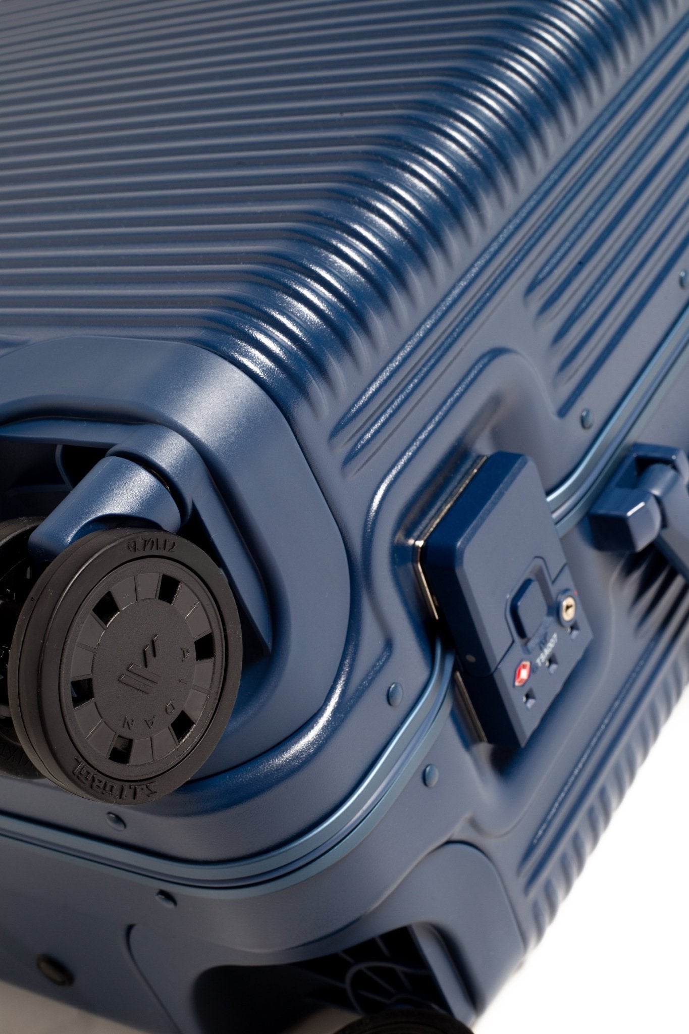 Carry On | The Signature Series S "Advanced"